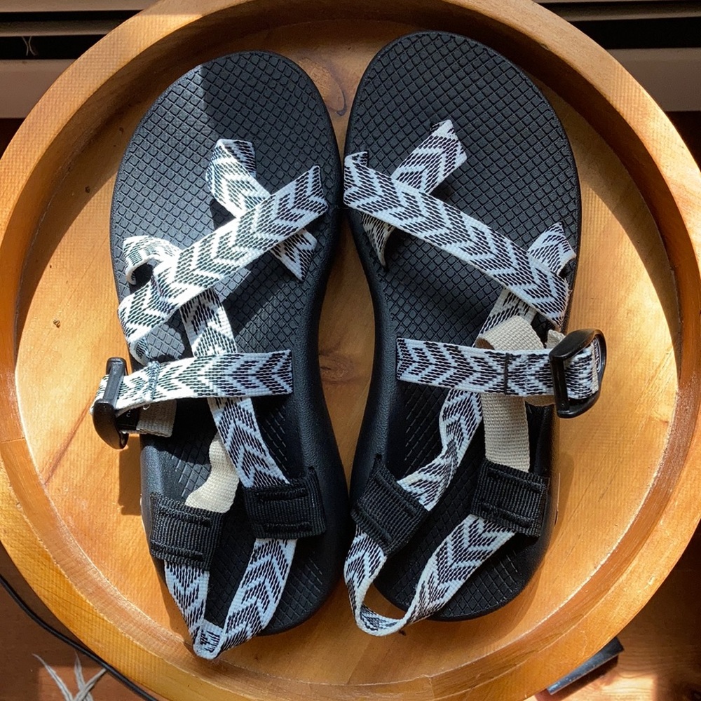 Chacos womens z/2 classic size 7
